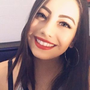 Meet your Posher, Pamela